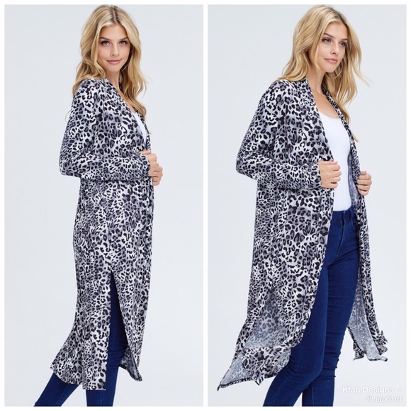 🥰LAST 1! Animal Print Pocket Side Slit Cardigan! - Picture 5 of 6